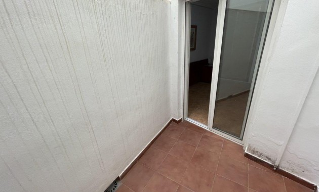 Herverkoop - Appartement / flat -
Torrevieja - Estacion de autobuses