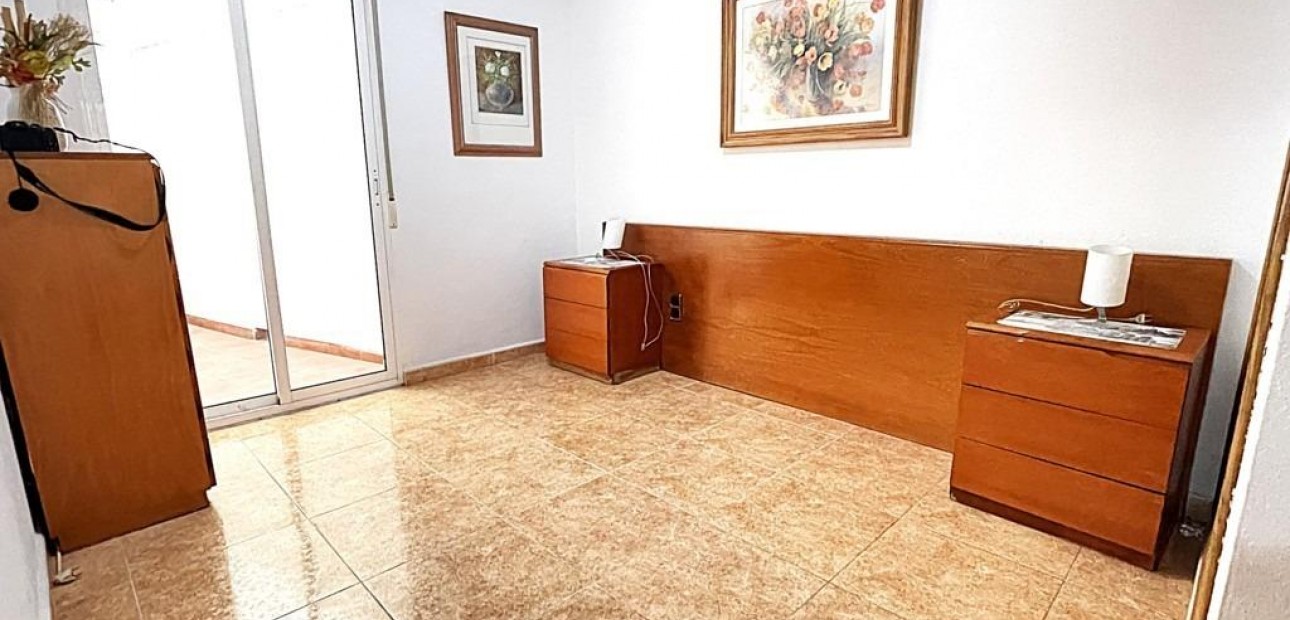 Herverkoop - Appartement / flat -
Torrevieja - Estacion de autobuses