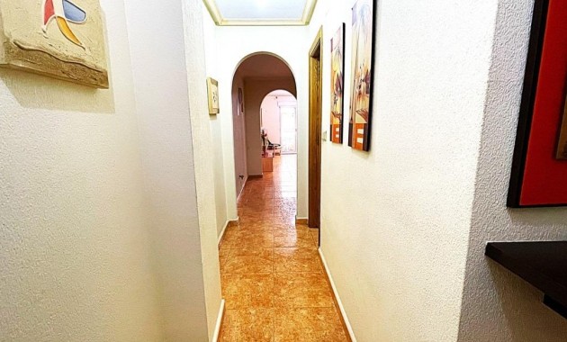 Herverkoop - Appartement / flat -
Torrevieja - Estacion de autobuses