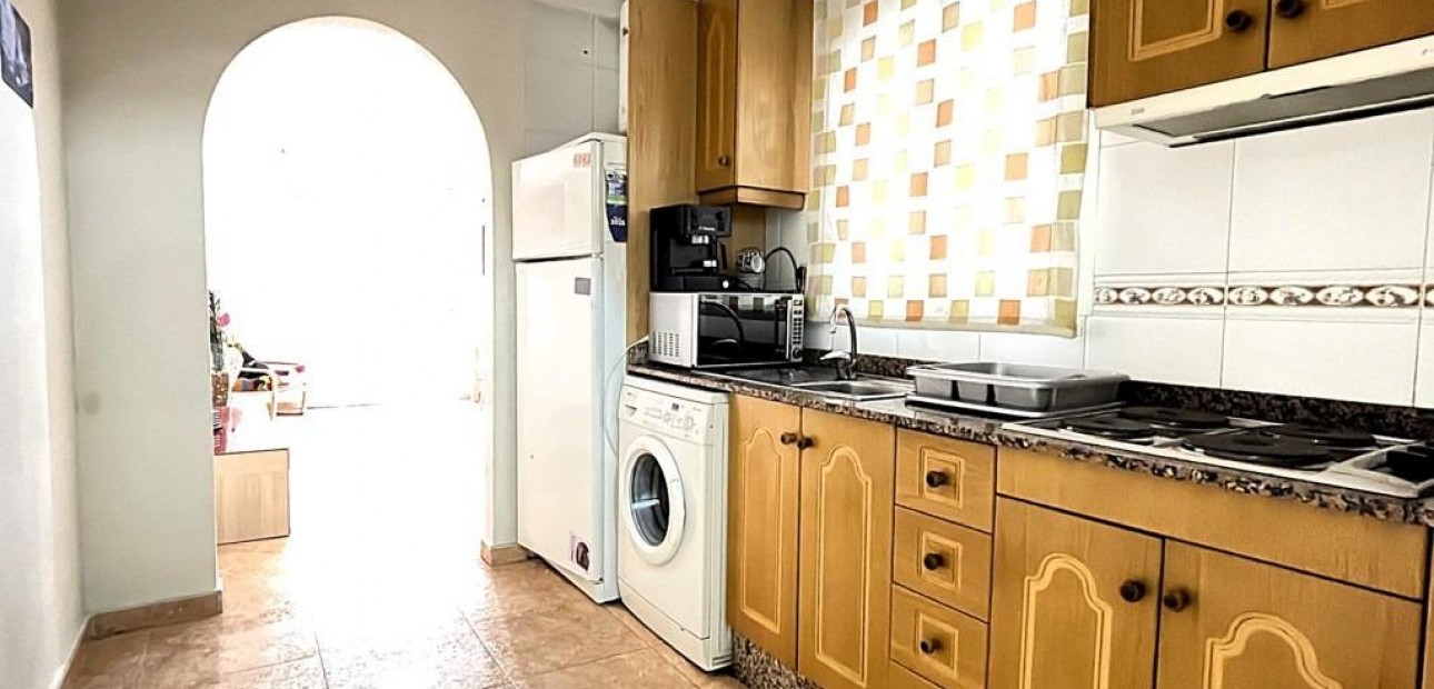 Herverkoop - Appartement / flat -
Torrevieja - Estacion de autobuses