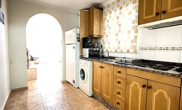 Herverkoop - Appartement / flat -
Torrevieja - Estacion de autobuses