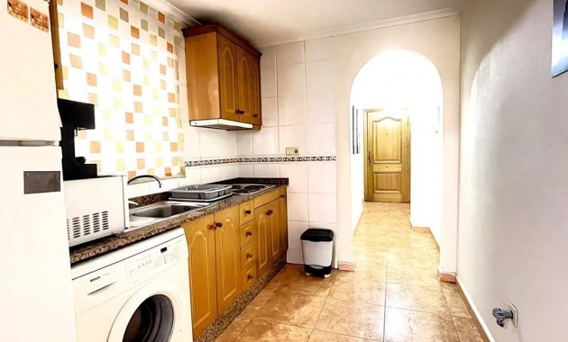 Herverkoop - Appartement / flat -
Torrevieja - Estacion de autobuses
