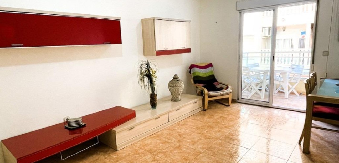 Herverkoop - Appartement / flat -
Torrevieja - Estacion de autobuses
