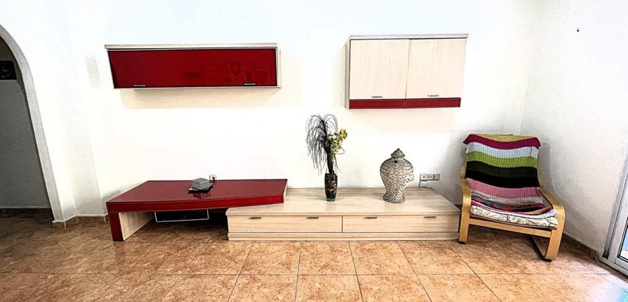 Herverkoop - Appartement / flat -
Torrevieja - Estacion de autobuses