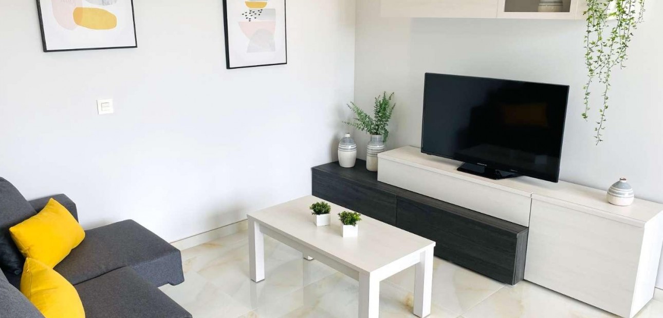 Venta - Apartamento / piso -
Orihuela Costa - La Florida