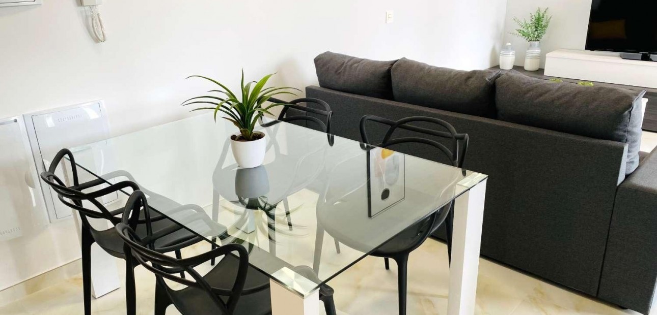 Venta - Apartamento / piso -
Orihuela Costa - La Florida