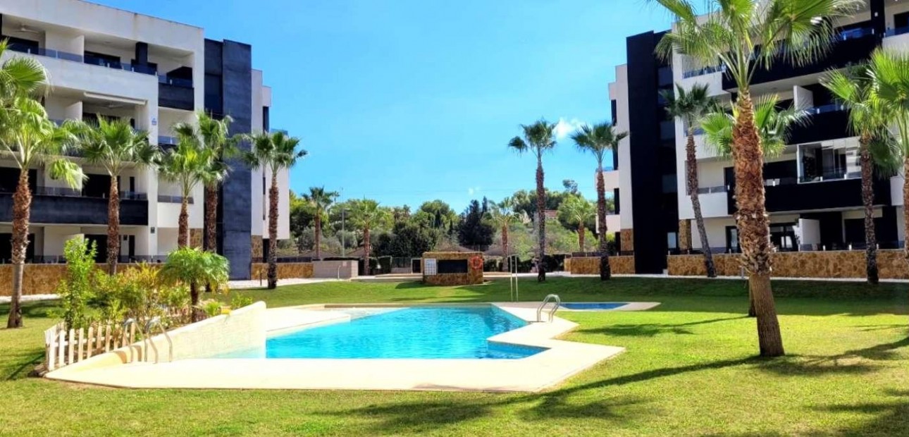 Venta - Apartamento / piso -
Orihuela Costa - La Florida