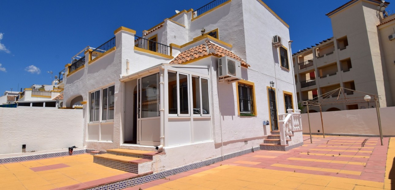 Venta - Semi Detached Villa -
Orihuela Costa - Playa Flamenca