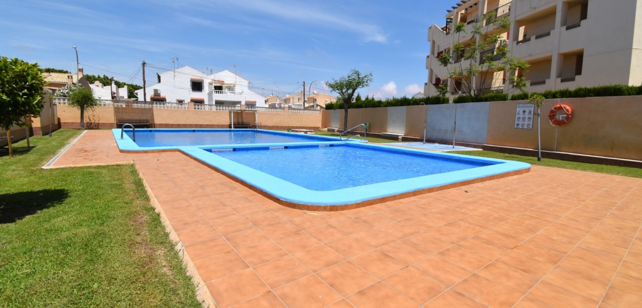 Venta - Semi Detached Villa -
Orihuela Costa - Playa Flamenca