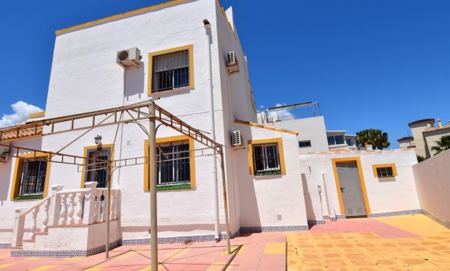Venta - Semi Detached Villa -
Orihuela Costa - Playa Flamenca