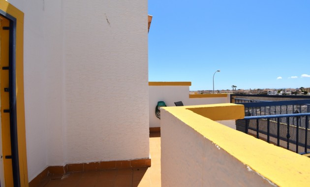 Venta - Semi Detached Villa -
Orihuela Costa - Playa Flamenca