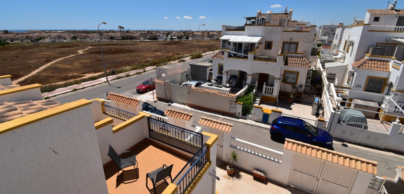 Venta - Semi Detached Villa -
Orihuela Costa - Playa Flamenca