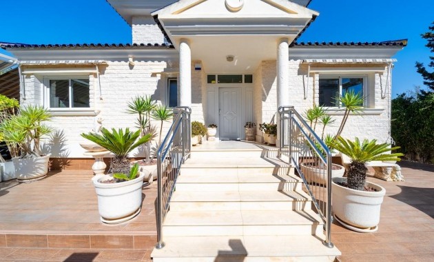 Herverkoop - Villa -
Torrevieja - Torre la mata