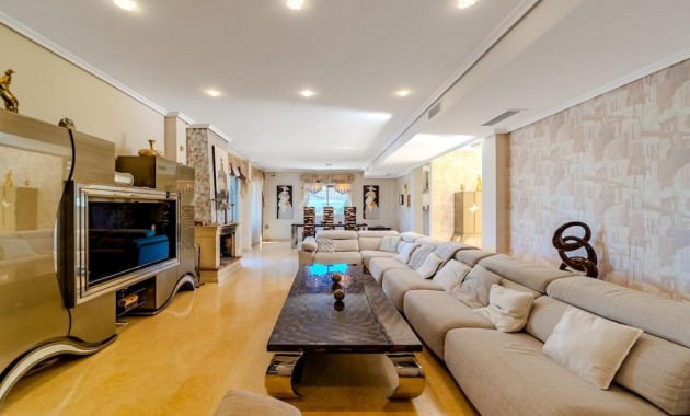 Herverkoop - Villa -
Torrevieja - Torre la mata