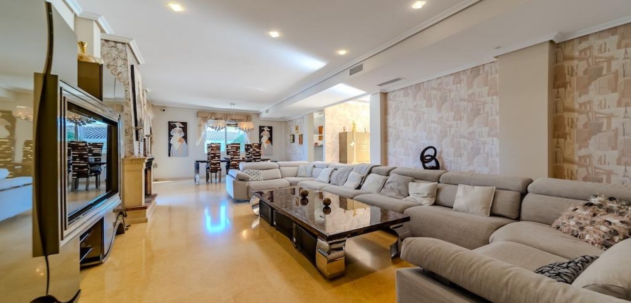 Herverkoop - Villa -
Torrevieja - Torre la mata