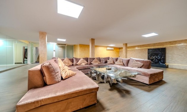 Herverkoop - Villa -
Torrevieja - Torre la mata