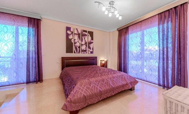 Herverkoop - Villa -
Torrevieja - Torre la mata