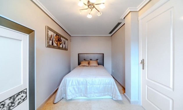 Herverkoop - Villa -
Torrevieja - Torre la mata