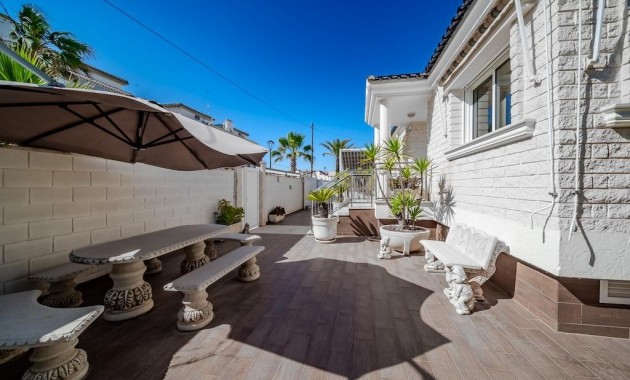 Herverkoop - Villa -
Torrevieja - Torre la mata