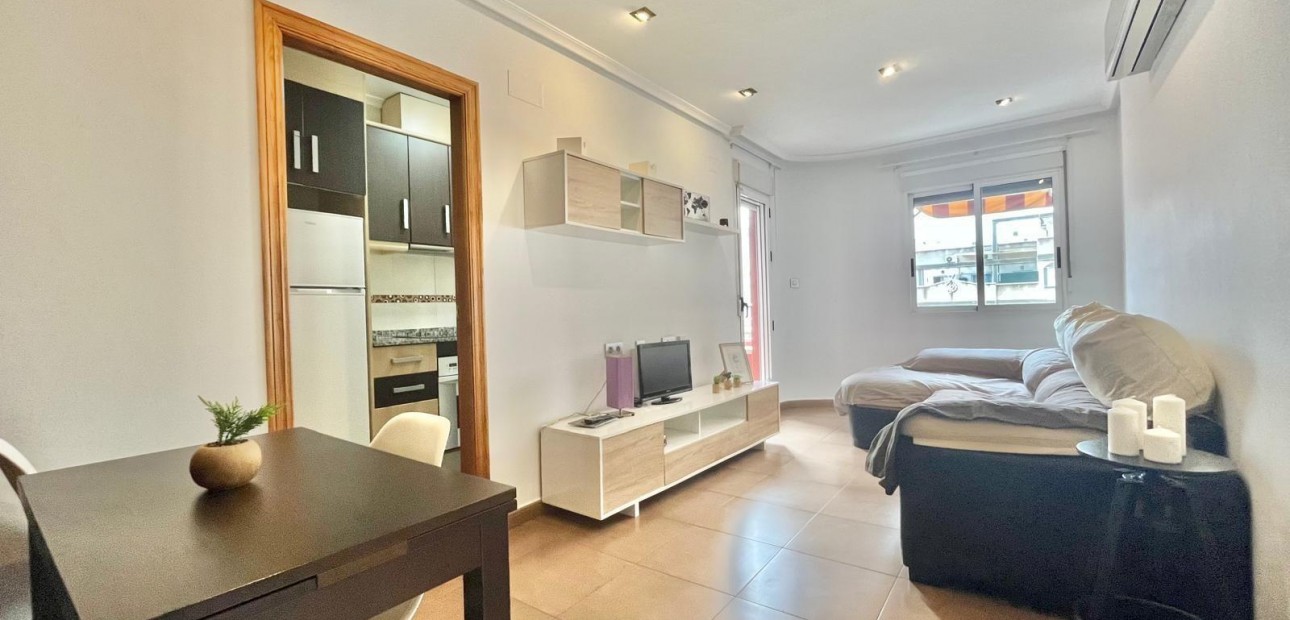 Sale - Apartment / flat -
Torrevieja - torrevieja