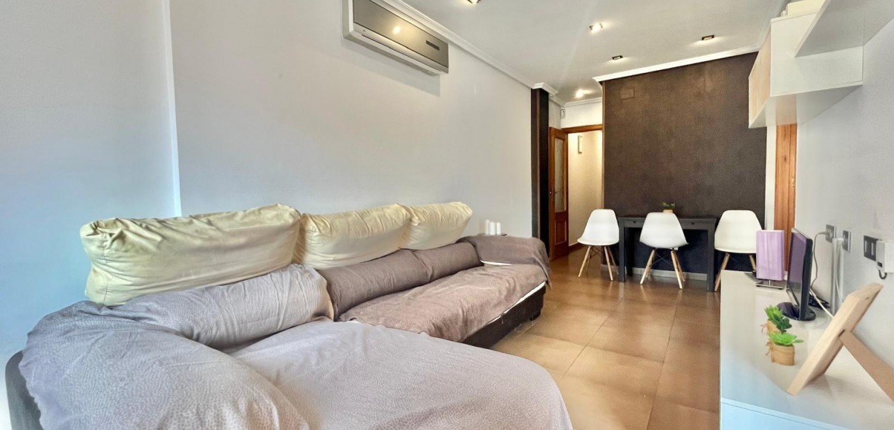 Sale - Apartment / flat -
Torrevieja - torrevieja