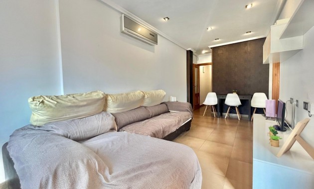 Sale - Apartment / flat -
Torrevieja - torrevieja
