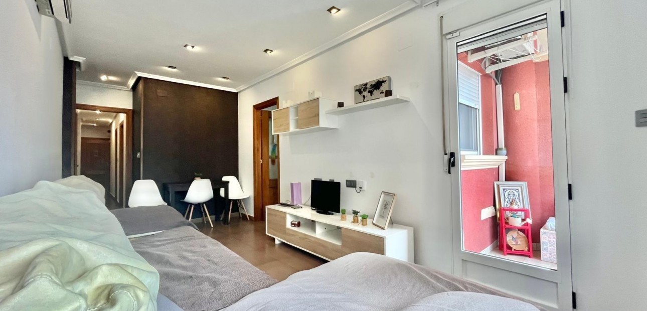 Sale - Apartment / flat -
Torrevieja - torrevieja