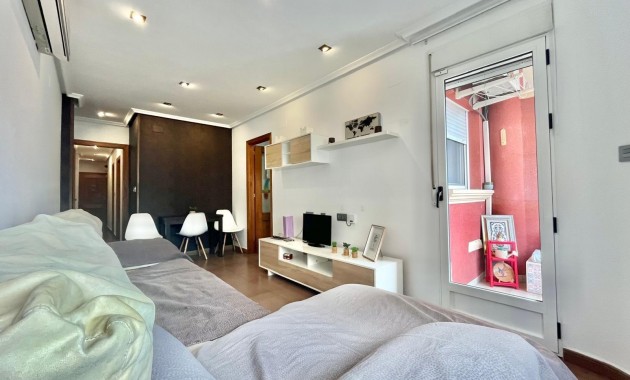 Sale - Apartment / flat -
Torrevieja - torrevieja