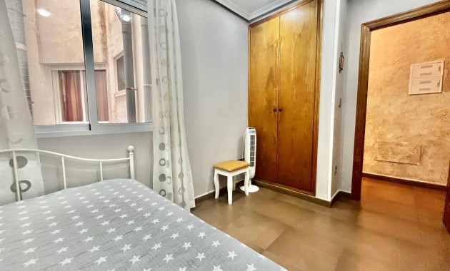 Sale - Apartment / flat -
Torrevieja - torrevieja