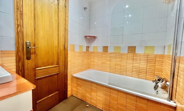 Sale - Apartment / flat -
Torrevieja - torrevieja