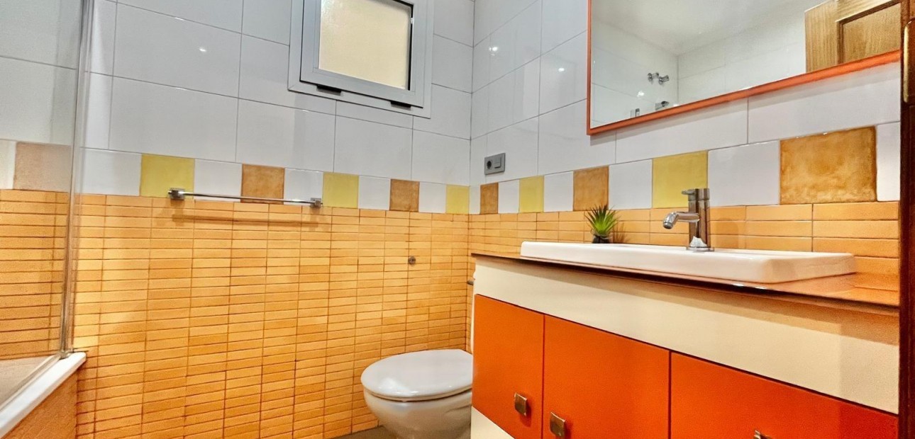 Sale - Apartment / flat -
Torrevieja - torrevieja