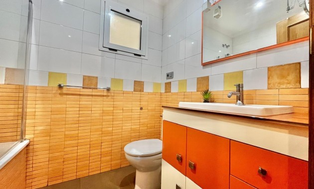 Sale - Apartment / flat -
Torrevieja - torrevieja
