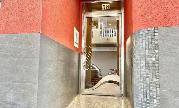 Sale - Apartment / flat -
Torrevieja - torrevieja