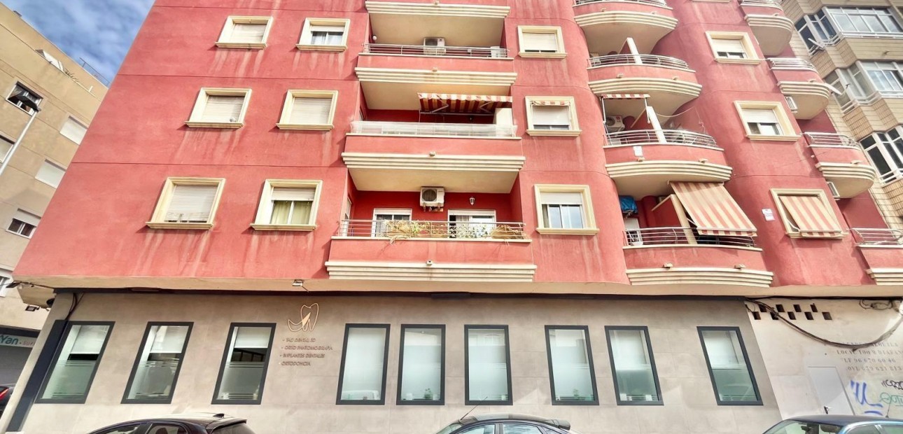 Sale - Apartment / flat -
Torrevieja - torrevieja