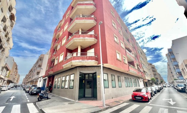 Sale - Apartment / flat -
Torrevieja - torrevieja