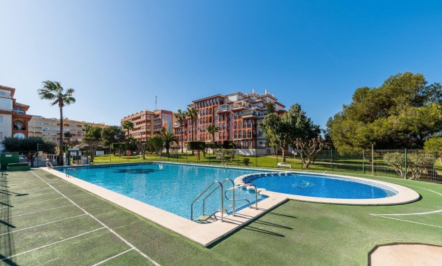 Herverkoop - Appartement / flat -
Torrevieja - Torre la mata