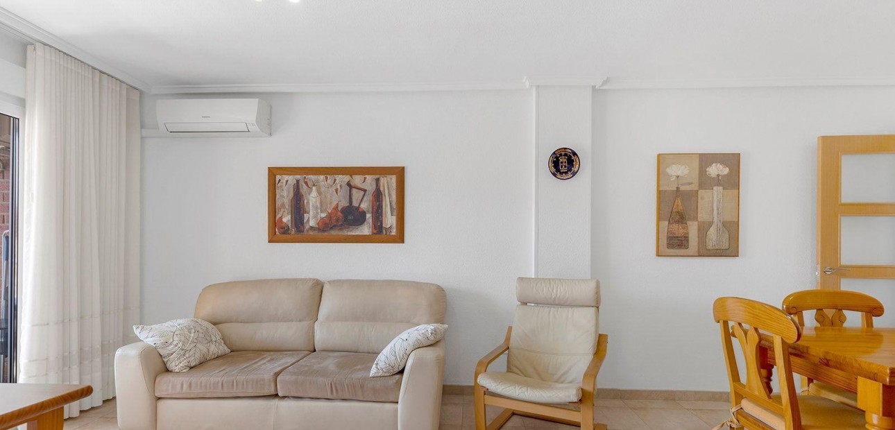 Sale - Apartment / flat -
Torrevieja - Acequion