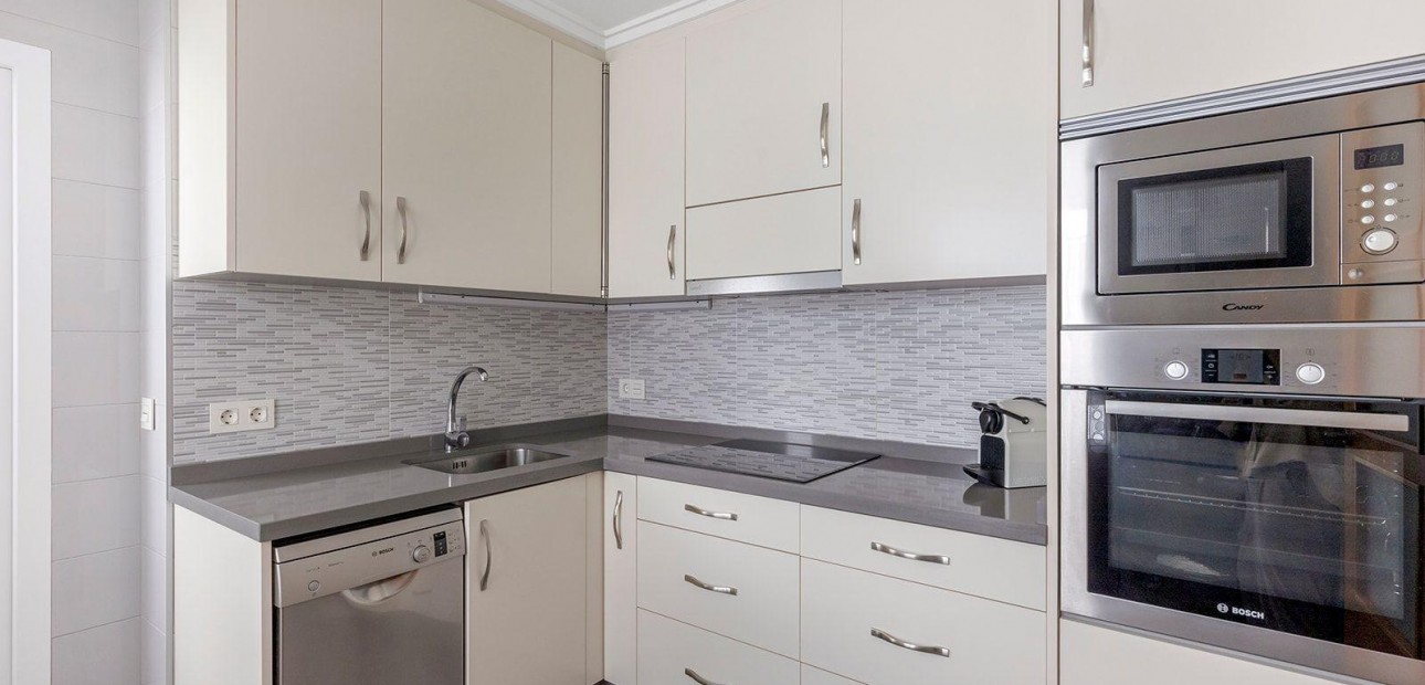 Sale - Apartment / flat -
Torrevieja - Acequion