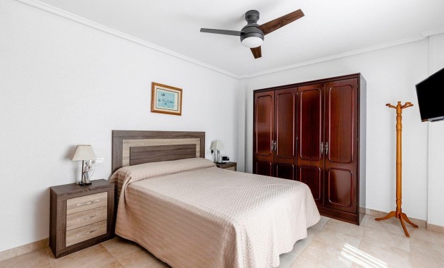 Sale - Apartment / flat -
Torrevieja - Acequion