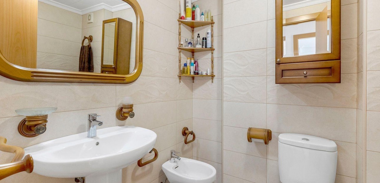 Sale - Apartment / flat -
Torrevieja - Acequion