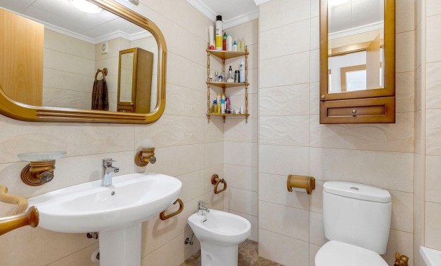 Sale - Apartment / flat -
Torrevieja - Acequion