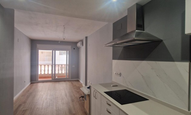 Sale - Apartment / flat -
Torrevieja - La Mata pueblo