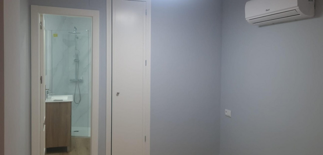 Sale - Apartment / flat -
Torrevieja - La Mata pueblo
