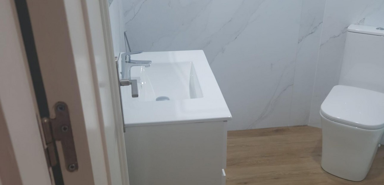 Sale - Apartment / flat -
Torrevieja - La Mata pueblo