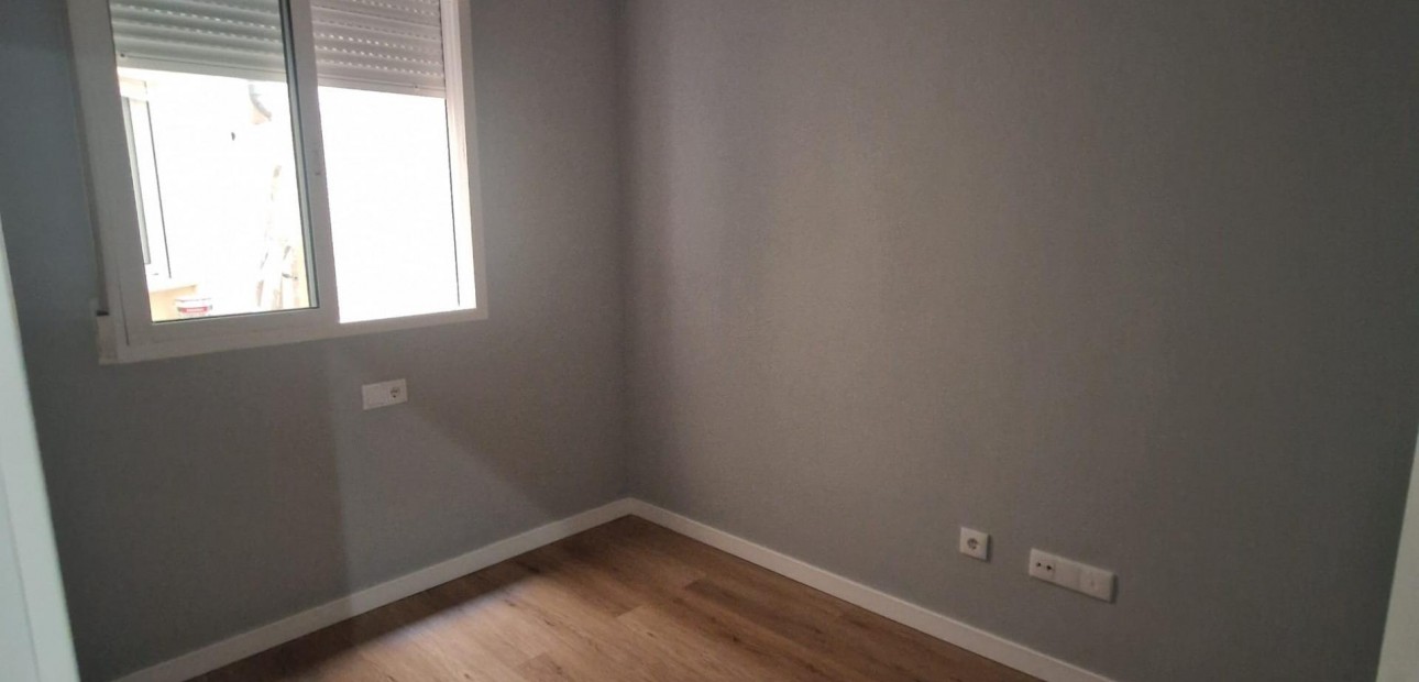 Sale - Apartment / flat -
Torrevieja - La Mata pueblo