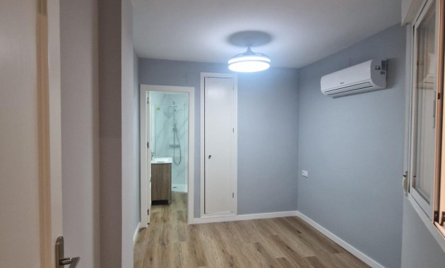 Sale - Apartment / flat -
Torrevieja - La Mata pueblo