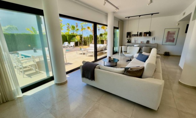 Sale - Villa -
Ciudad Quesada