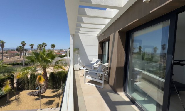 Sale - Villa -
Ciudad Quesada