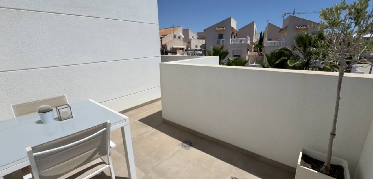 Sale - Villa -
Ciudad Quesada