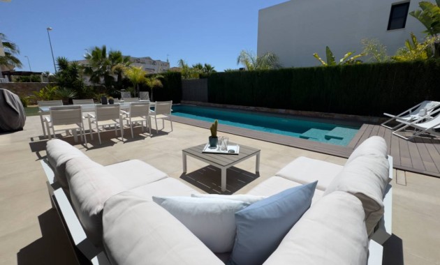 Sale - Villa -
Ciudad Quesada
